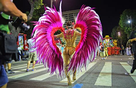 nude samba dancers